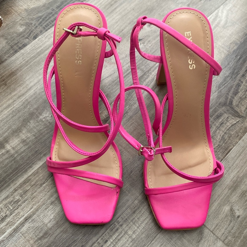 Express heels